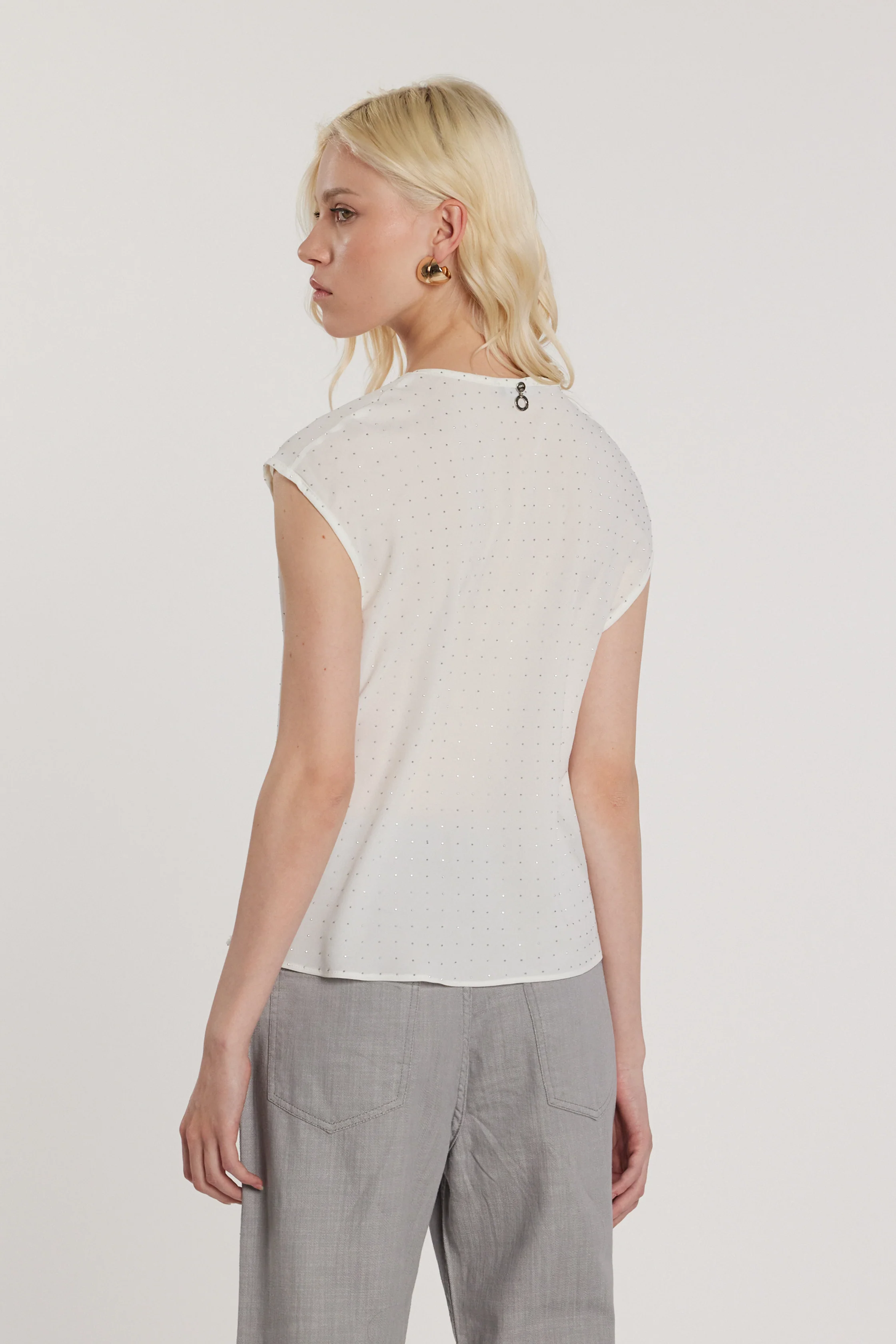 Blusa LAVOLPE maniche corte aletta scollo a V con strass all over - Image 3