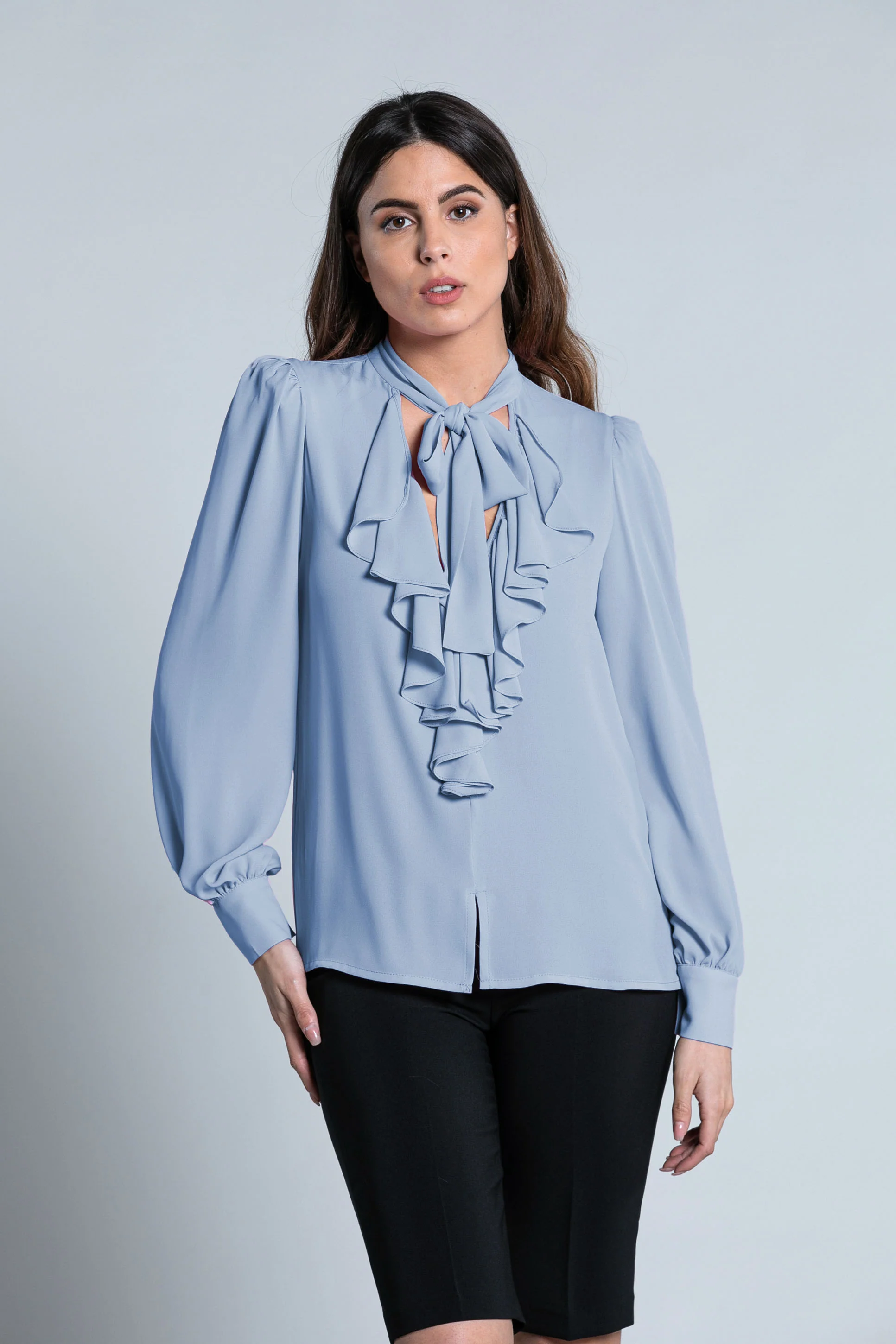 Blusa TATE sc.v profondo manica lunga con gale più fiocco collo - Image 3