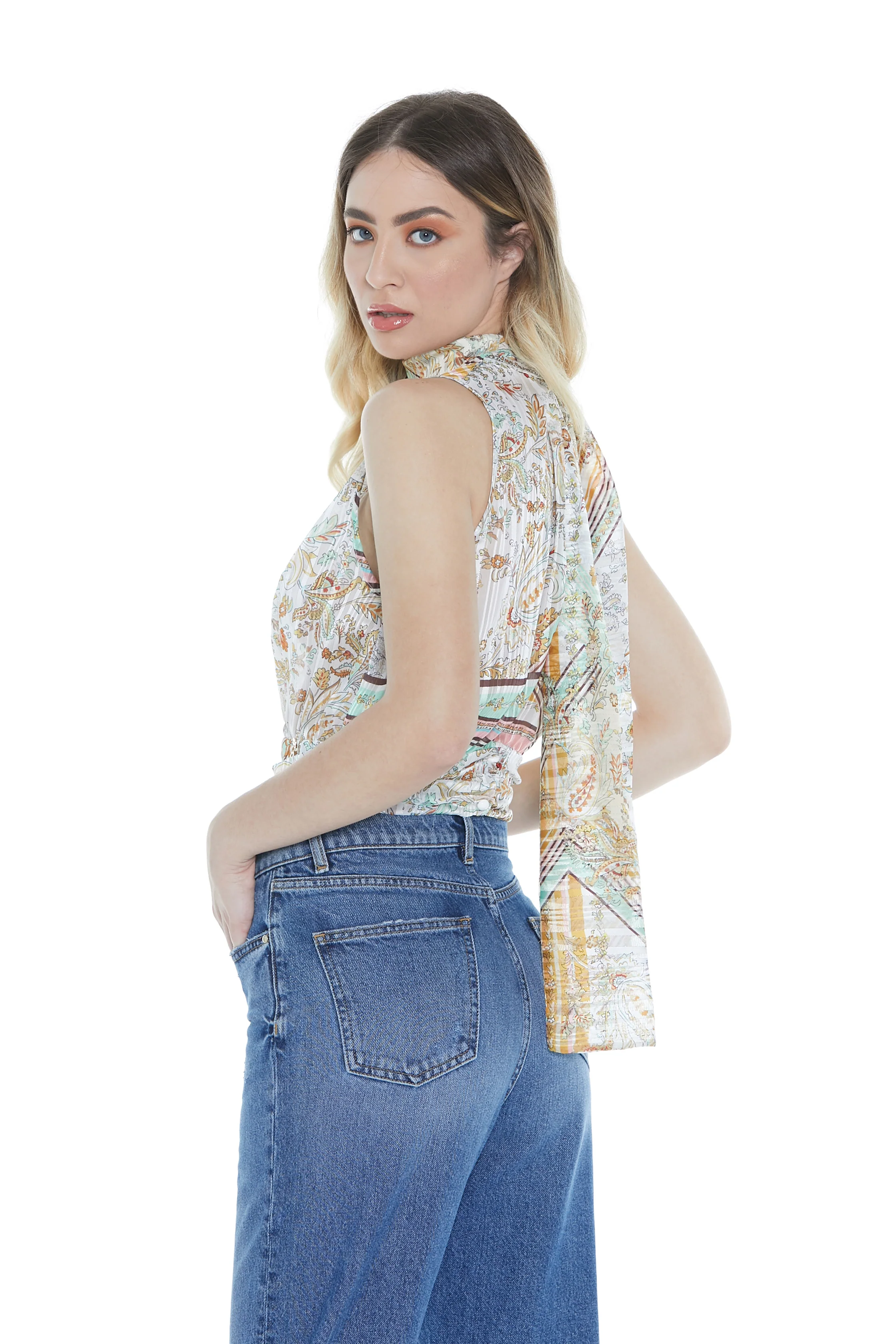 Blusa YUI senza manica con fusciacca più apertura schiena più pieghe fant.foulard più lurex - Image 3