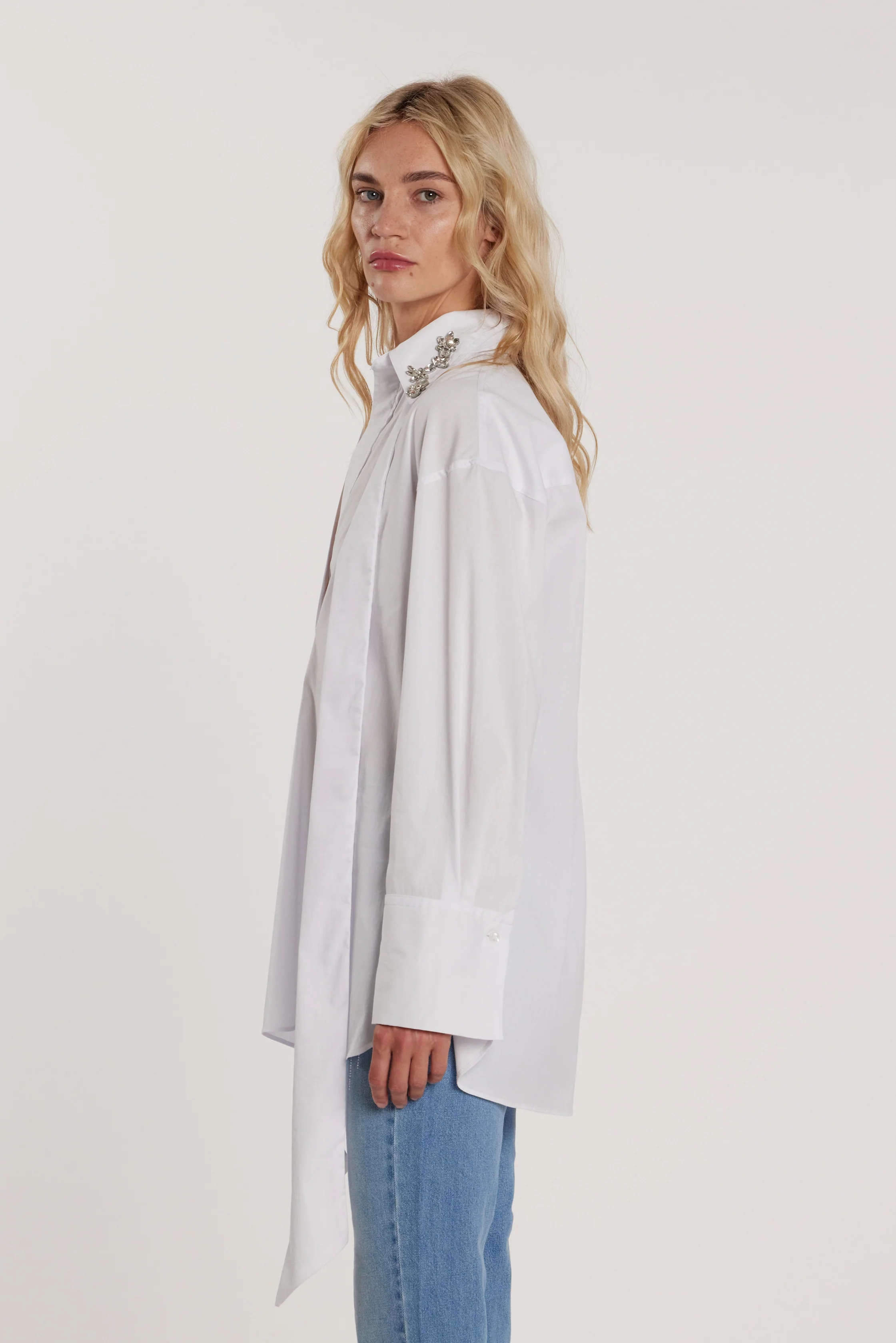 Camicia BLANCAS lunga maniche lunghe con risvolto al collo con applicazioni gioiello più fusciacca - Image 3