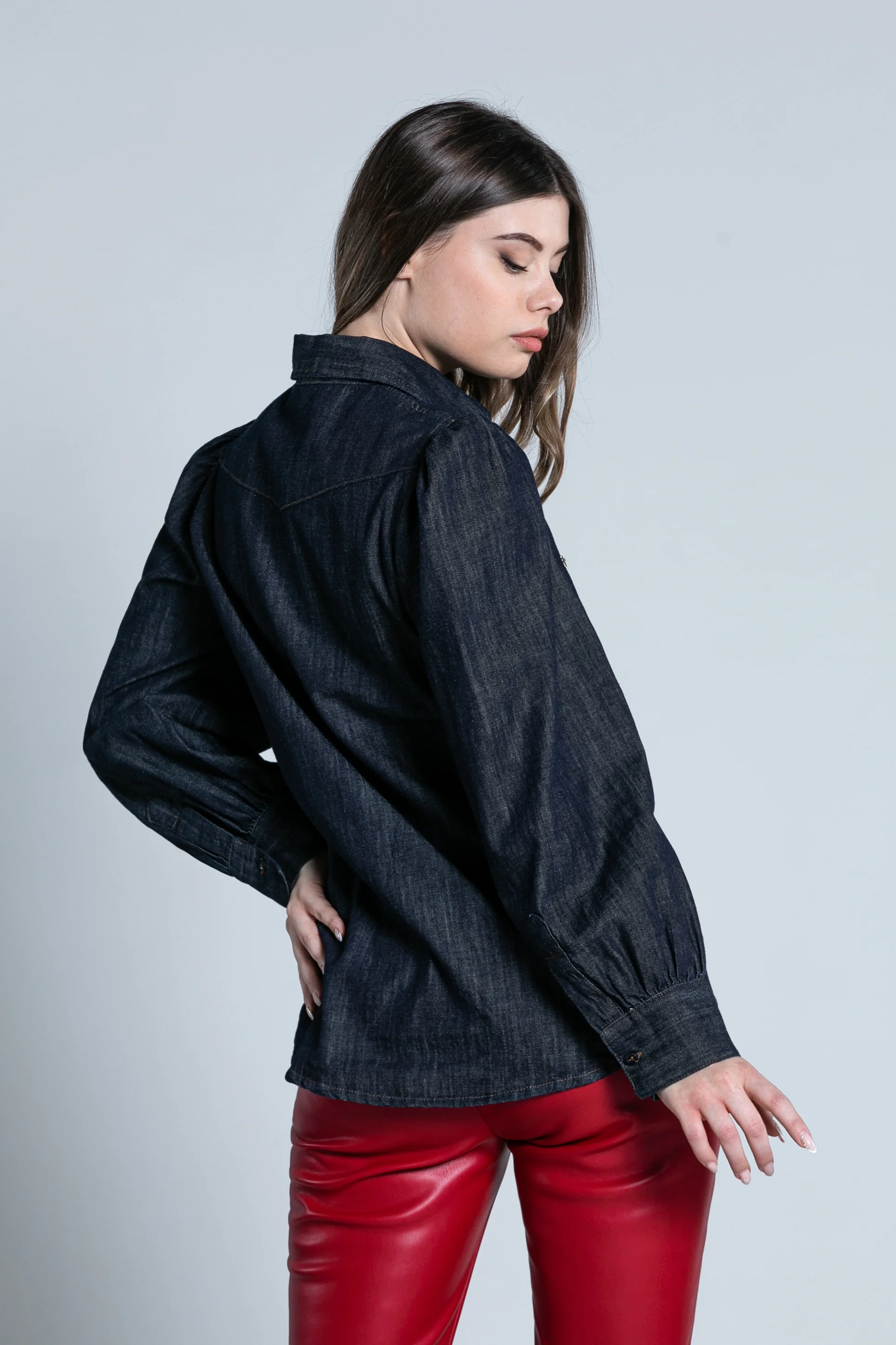 Camicia INCAM manica lunga palloncino con tasche più fibbie cavallerizza denim - Image 4