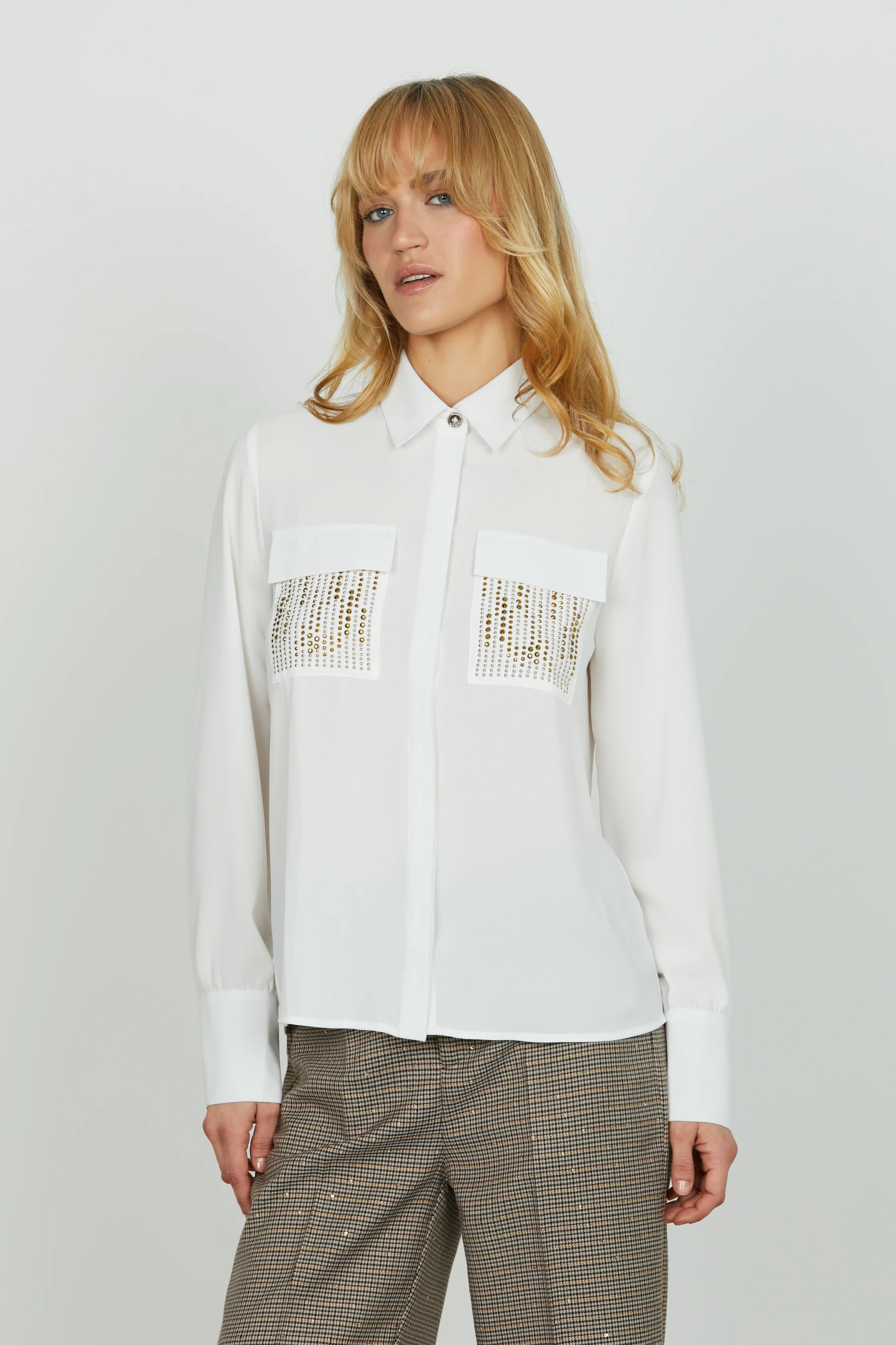 Camicia JUWELL manica lunga con tasche con strass più borchie più patte