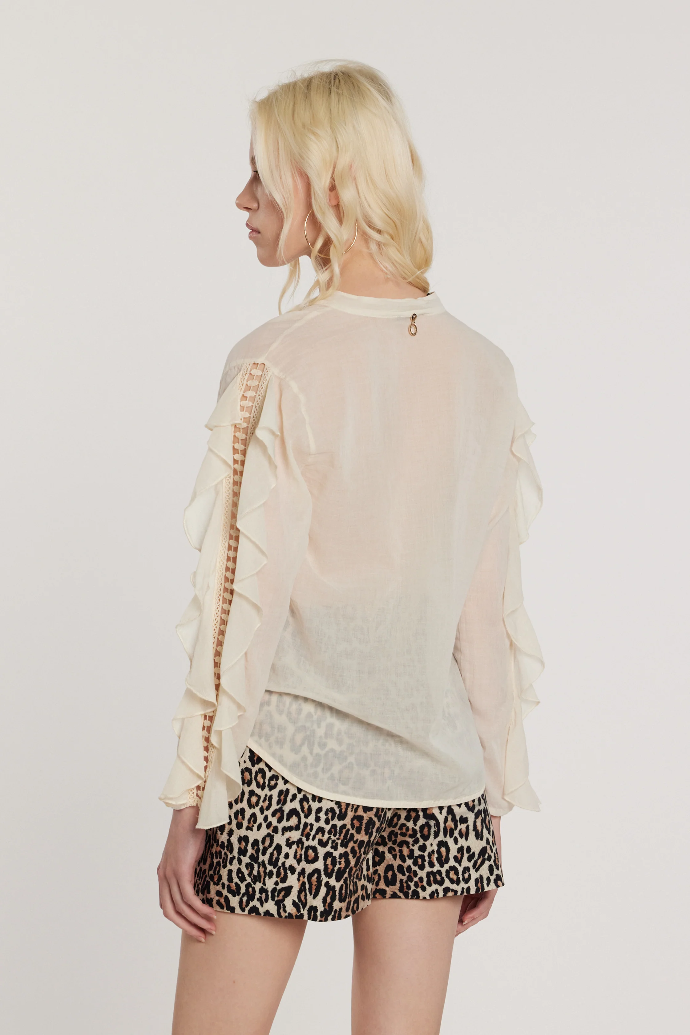 Camicia MONTAND maniche lunghe con gale più inserti pizzo collo coreana - Image 3