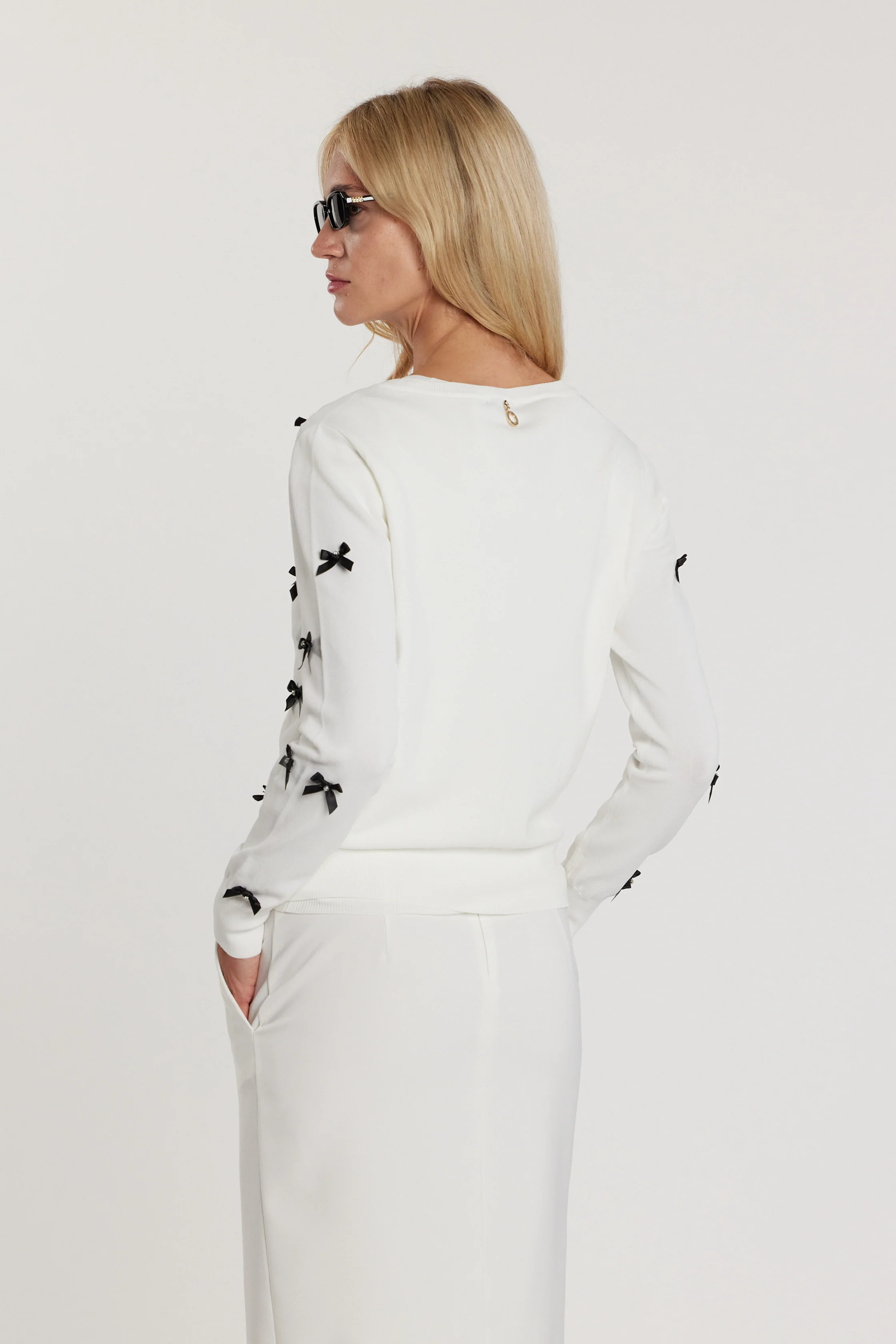 Cardigan RYDER maniche lunghe girocollo con bottoncini più fiocchi più strass - Image 3