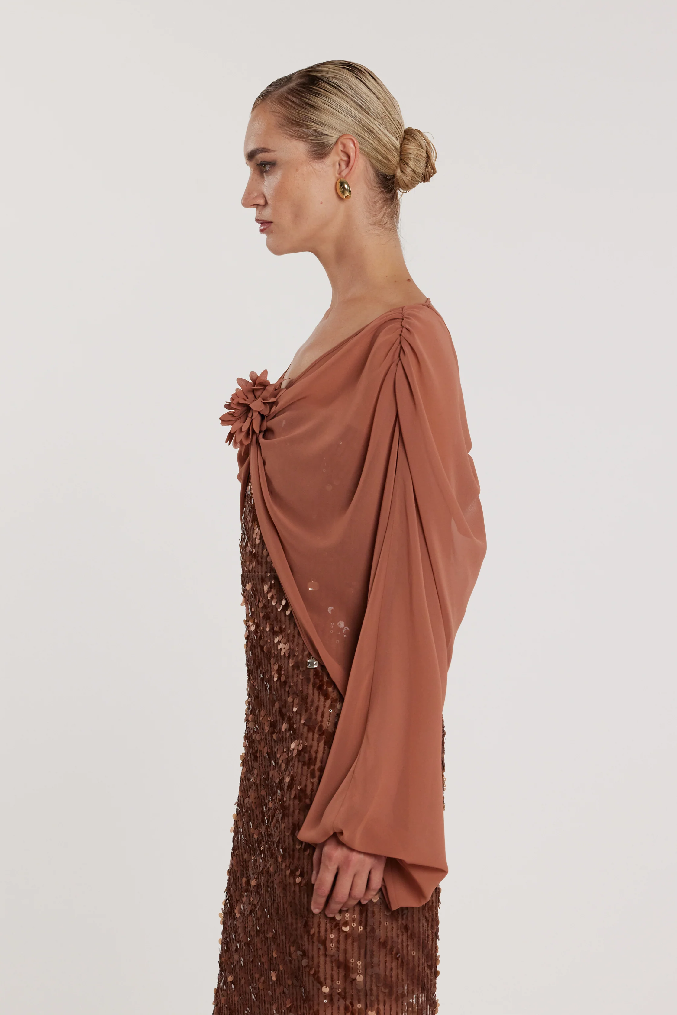 Coprispalle TRINCAL con fiore - Image 3