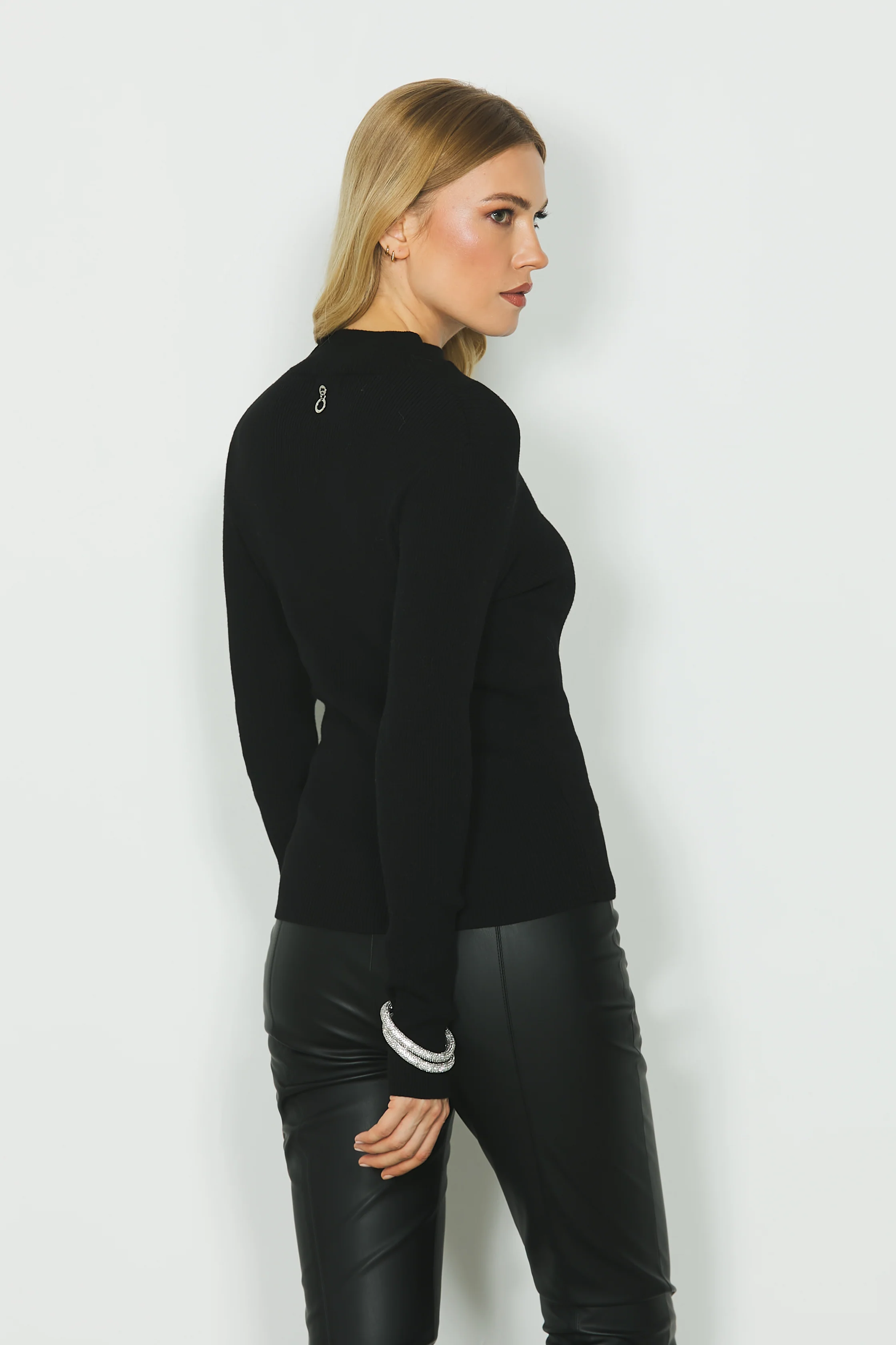 Maglia DAMIANA manica lunga con bracciale strass collo vulcano costina - Image 3