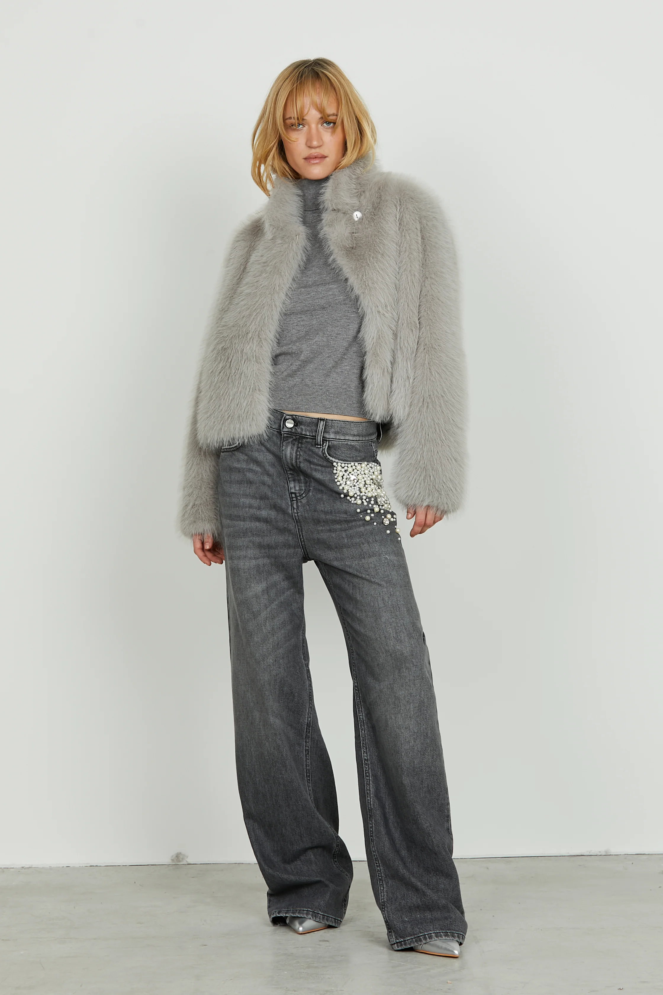 Panta GISELLE_31 v.media 5ts con perle più pietre strass loose fit denim black