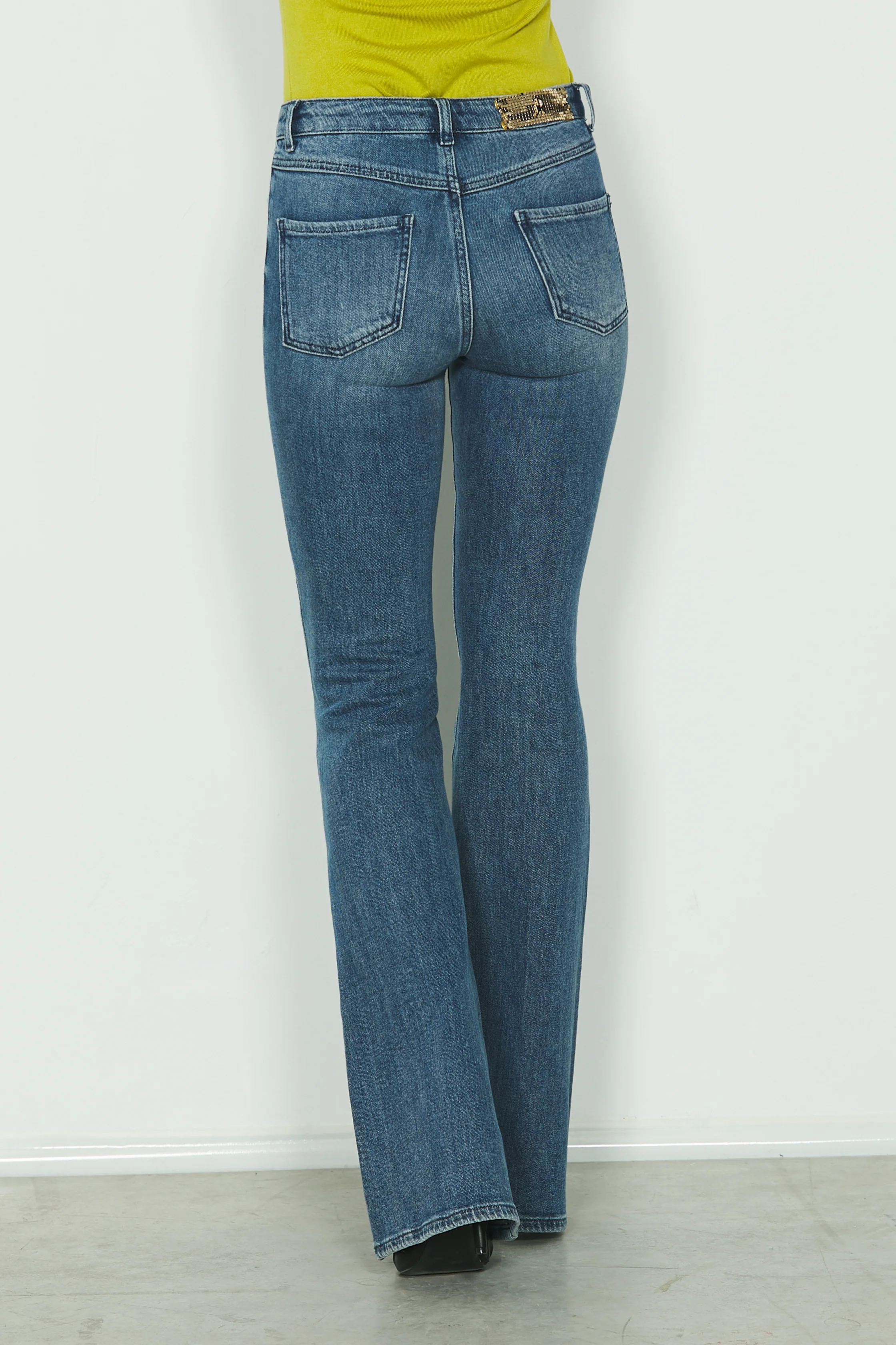 Jeans SCHIFFER_24 vita media 5 ts flaire fit in blue denim - Image 3