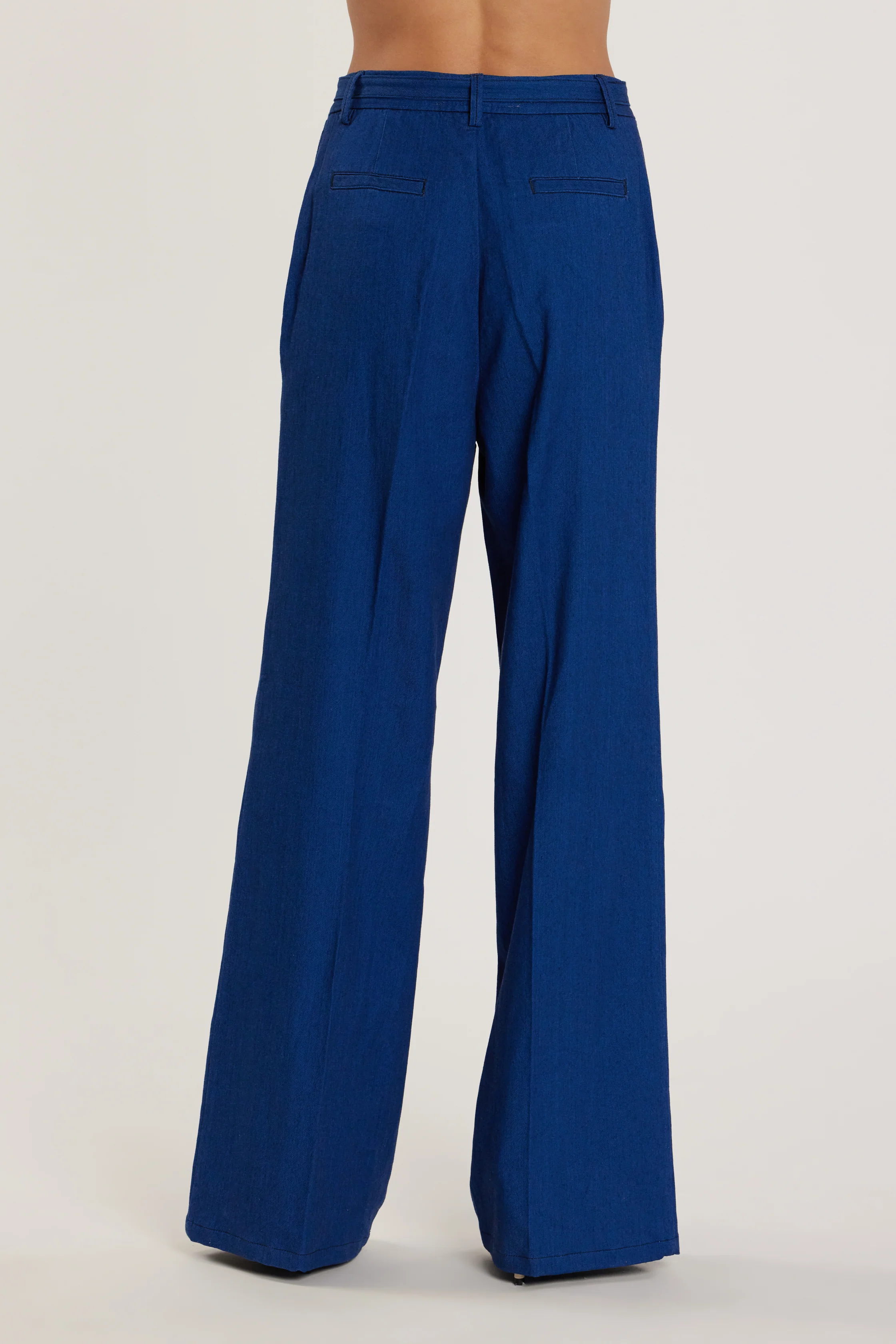Pantalone ALAIN_21 vita alta con cintura più alamaro più pinces più tasche francesi denim - Image 3