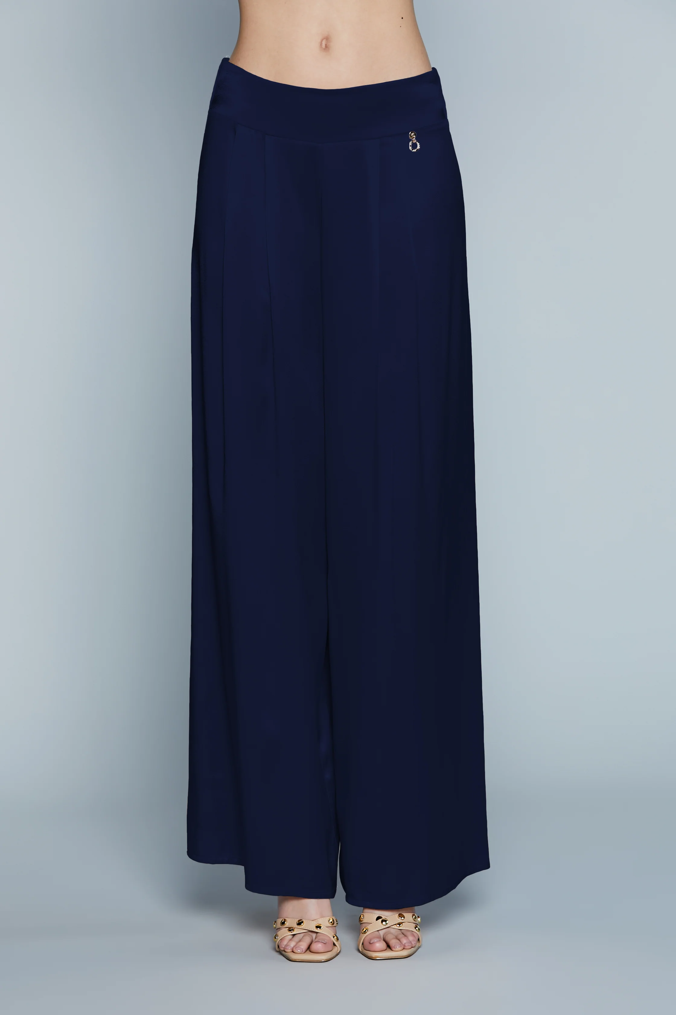 Pantalone BARRAMEDA Vita Alta con Pinces Raso - Image 6