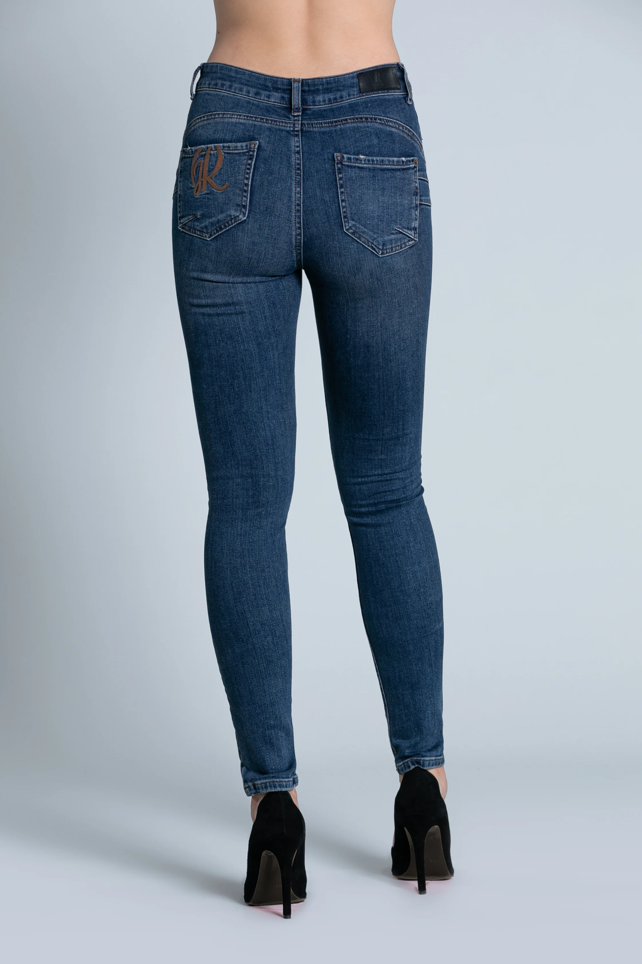 Jeans FLOORA_A push-up 5 ts con ricamo logo più abrasioni medium blue denim - Image 3