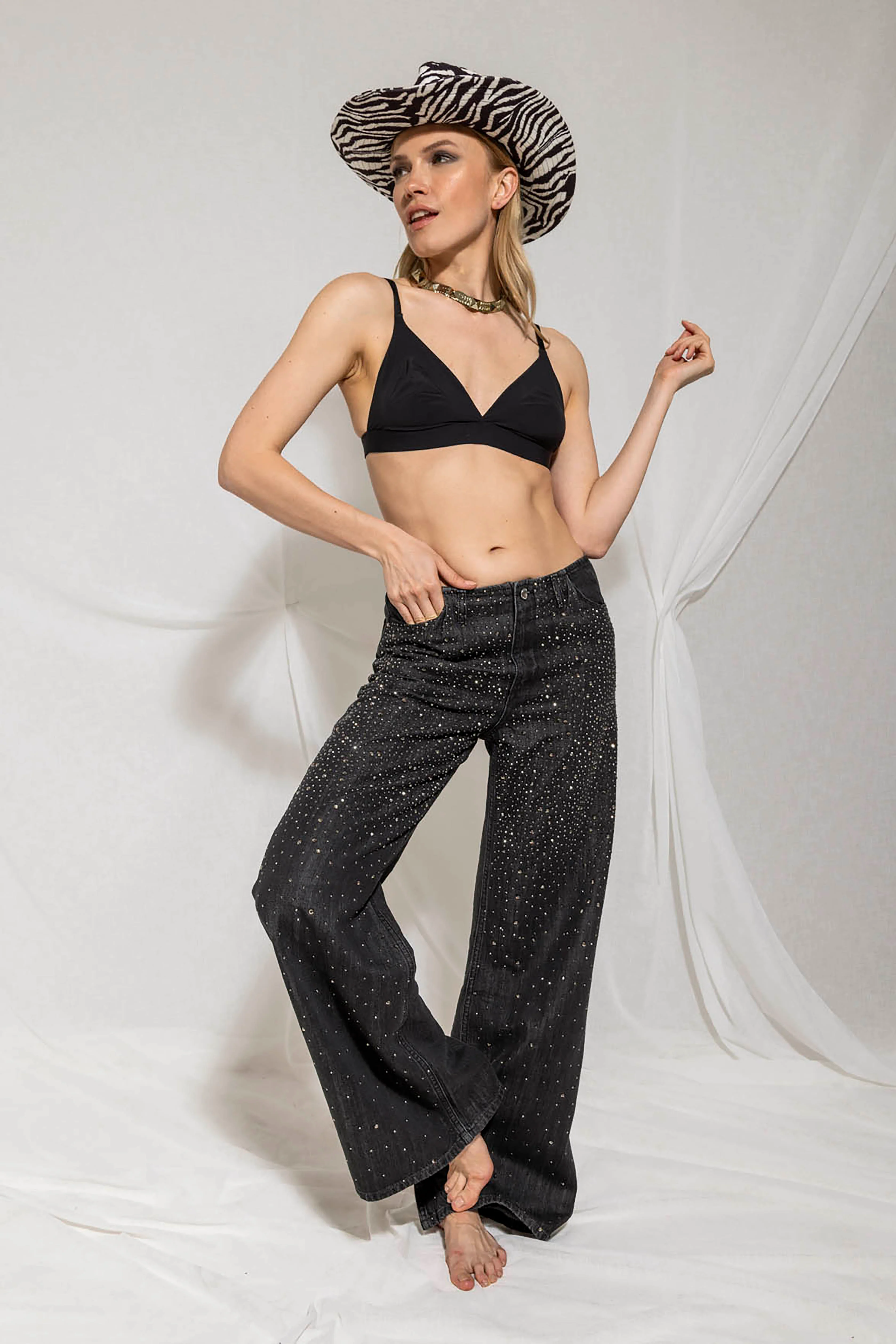 Jeans LOUISE_30 V.Media Senza Cint. con Strass più Borchie Wild F.Black Denim