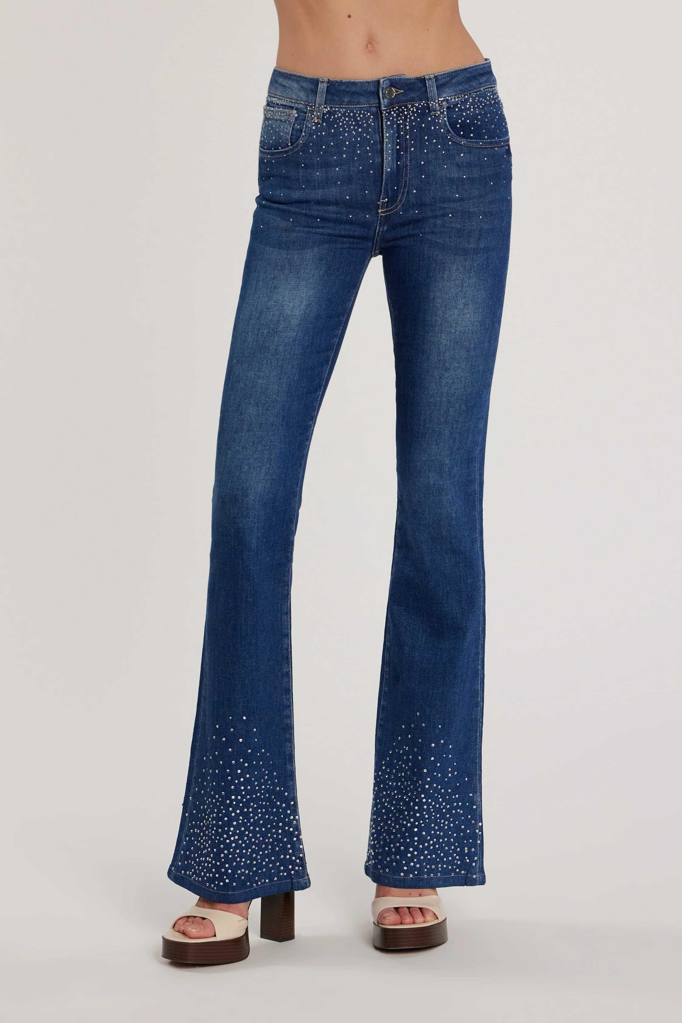Pantalone SCHIFFER_211 vita media cinque tasche con applicazioni strass busto più fondo flaire fit denim blu - Image 2