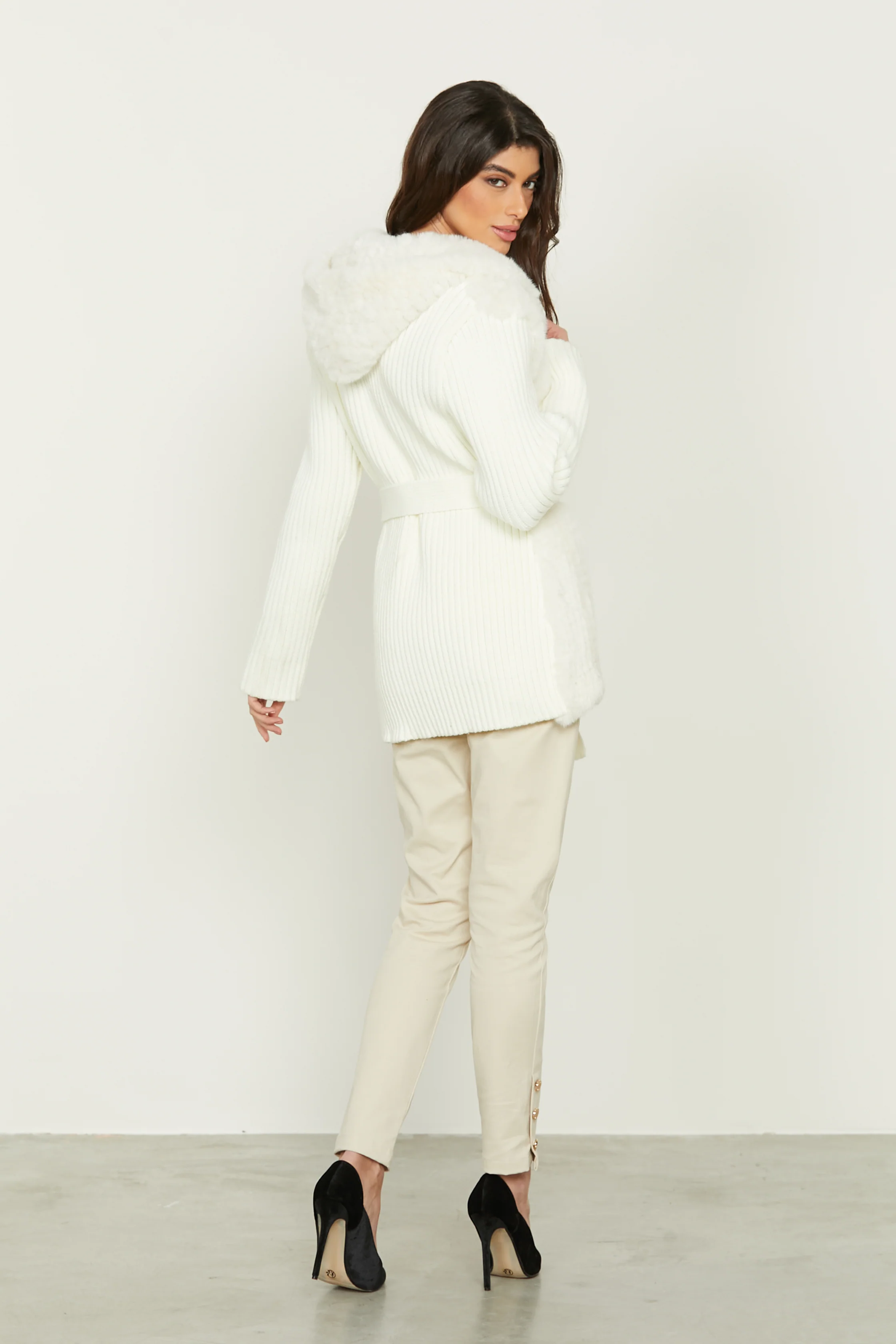 Pelliccia cardigan NADIA eco manica lunga con cappuccio più cintura più inserti maglia - Image 3